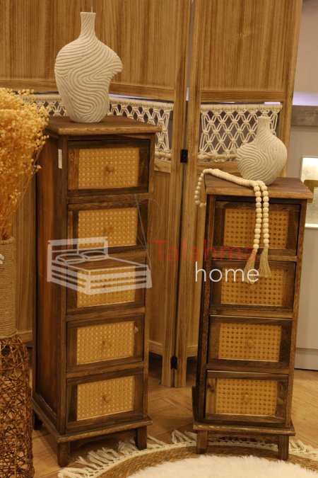 خزانة بجرارات